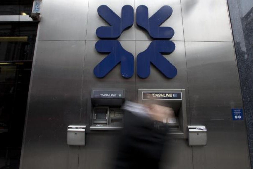 RBS triples its loss, boss keeps bonus