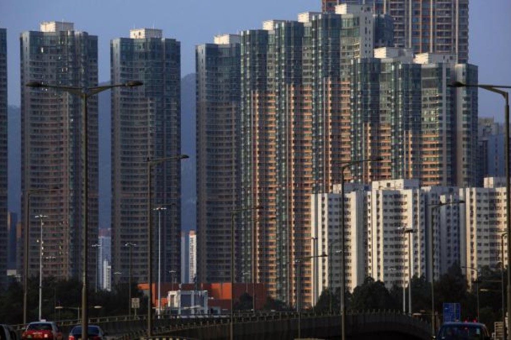 Sales of flats slow at top housing estates