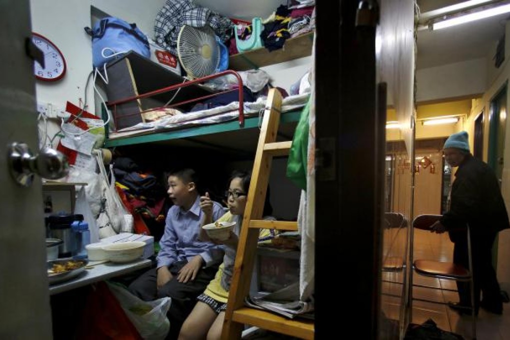 Like Hongkongers, mainlanders are feeling the squeeze. Photo: AP