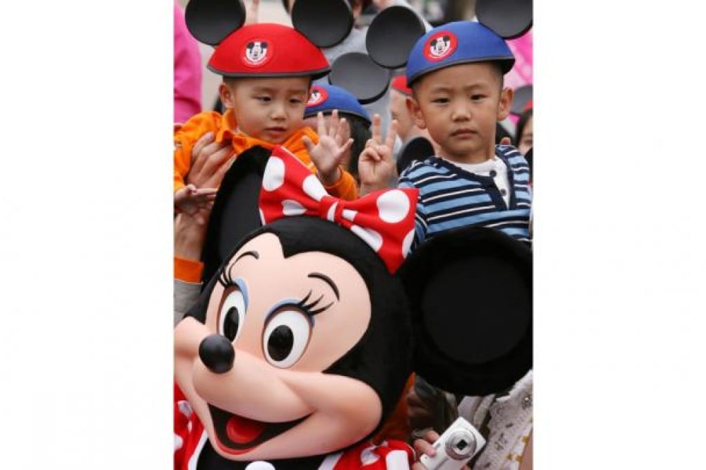 Hong Kong Disneyland may lose visitors when Shanghai opens.