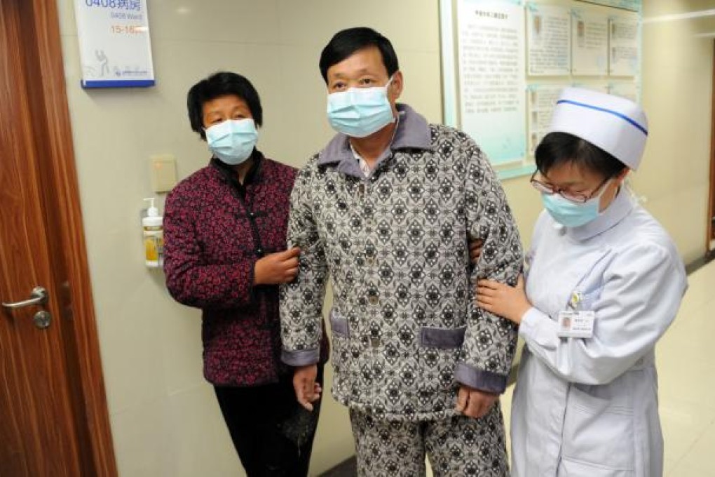 Elderly 'most at risk from bird flu virus'
