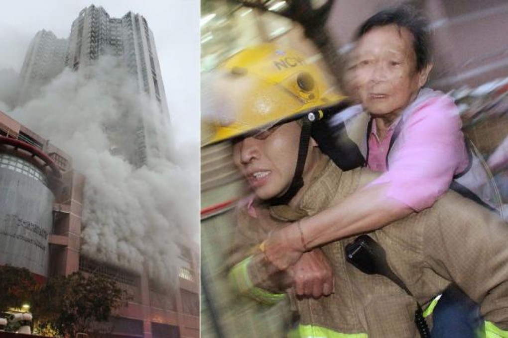 The fire at Tai Shing Street Market in Wong Tai Sin continued for hours and many elderly residents had to be evacuated. Photos: SMP