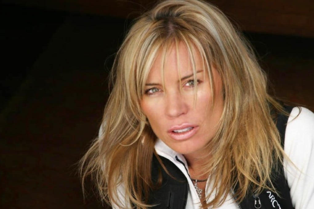 Annabelle Bond