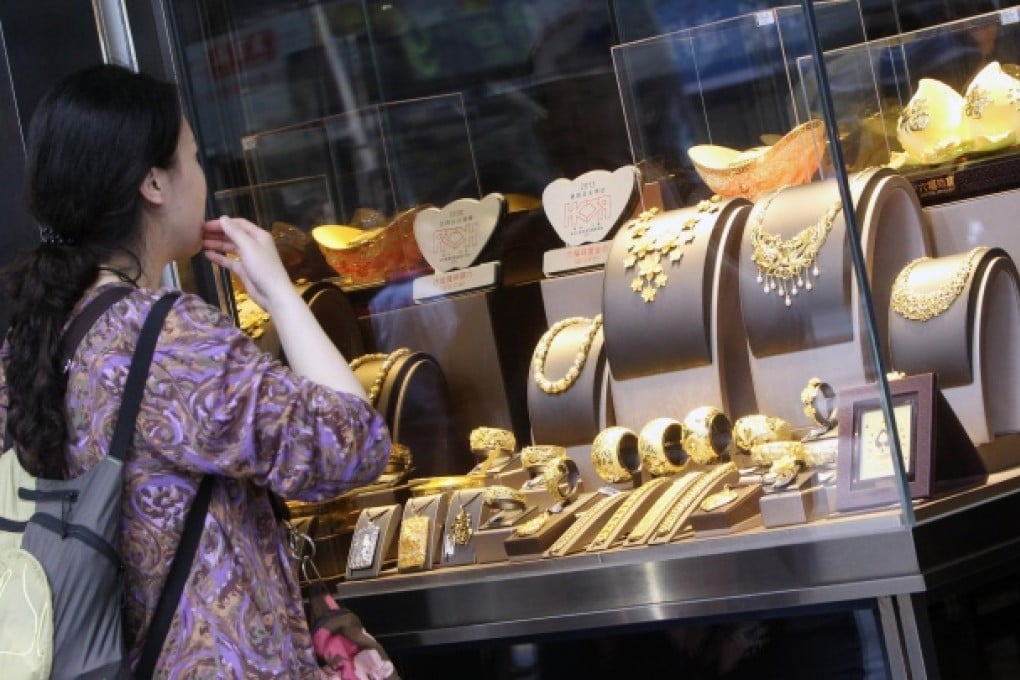 Gold prices are rising again as Asian mothers take advantage of the recent weakness in the price to buy jewellery. Photo: David Wong