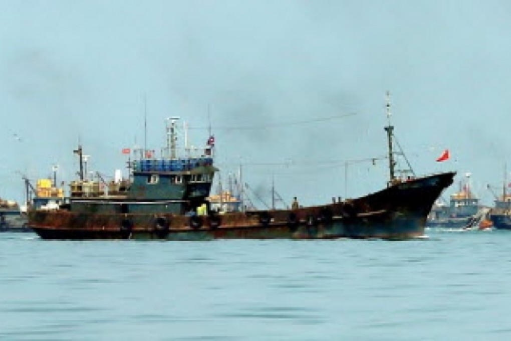 Chinese fishing boats. A Chinese fishing boat has been damaged in a reef in the Philippines. Photo: EPA