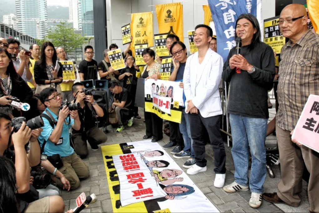 Lawmakers Raymond Chan Chi-chuen, Leung Kwok-hung and Albert Chan Wai-yip and members of People Power and League of Social Democrats protest outside Legislative Council. Photo: Dickson Lee