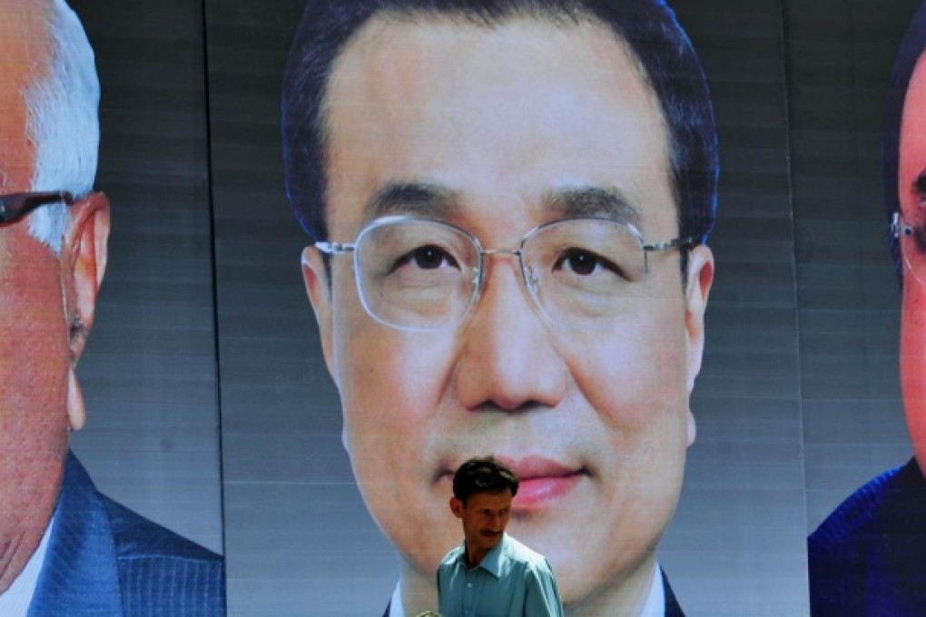 Li Keqiang departs India for Pakistan