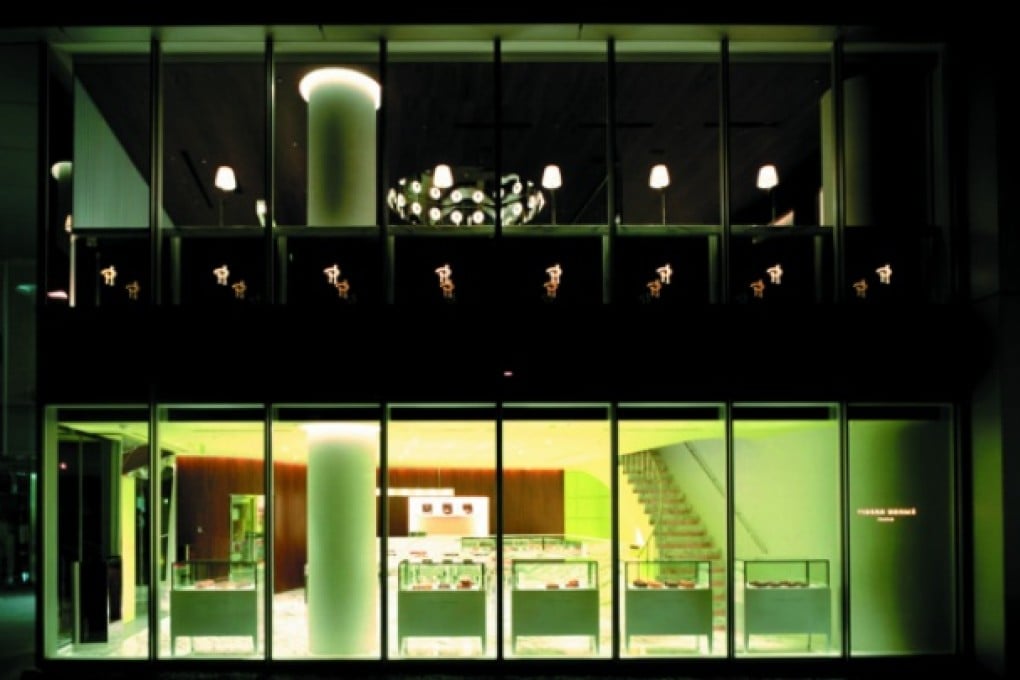 Pierre Hermé La Porte Aoyama, Tokyo.