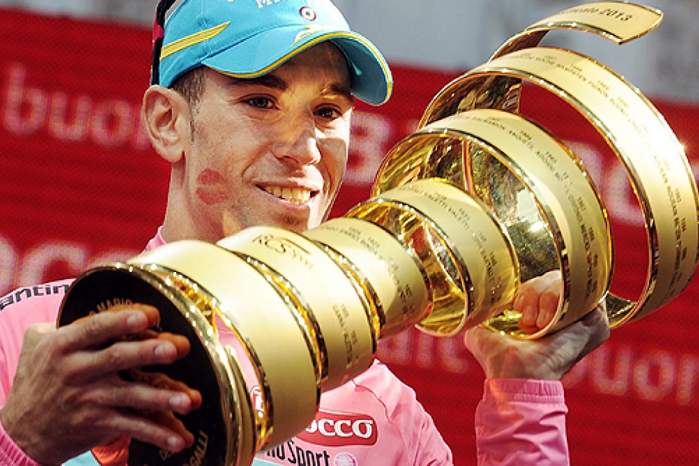 Vincenzo Nibali celebrates his maiden victory in the Giro d’Italia. Photo: EPA