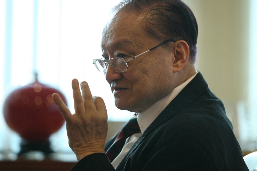 Martial arts novelist, HK journalist Louis Cha no more