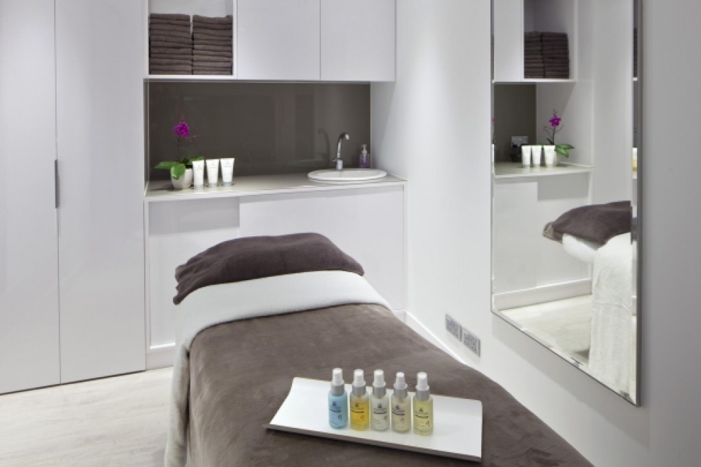 Detoxifying Marine Body Wrap at The Strand.