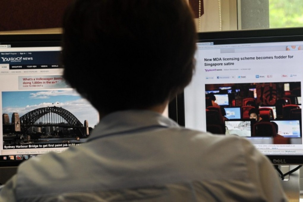 Singapore bloggers to protest online curbs