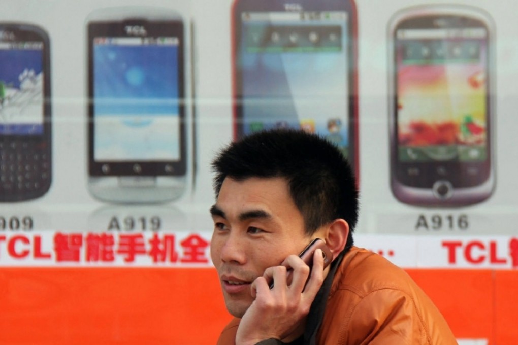 Spending on smartphones climbed 87 per cent to 134.8 billion yuan in the first quarter from the previous year, as unit sales rose 123 per cent to 81.1 million. Photo: Xinhua