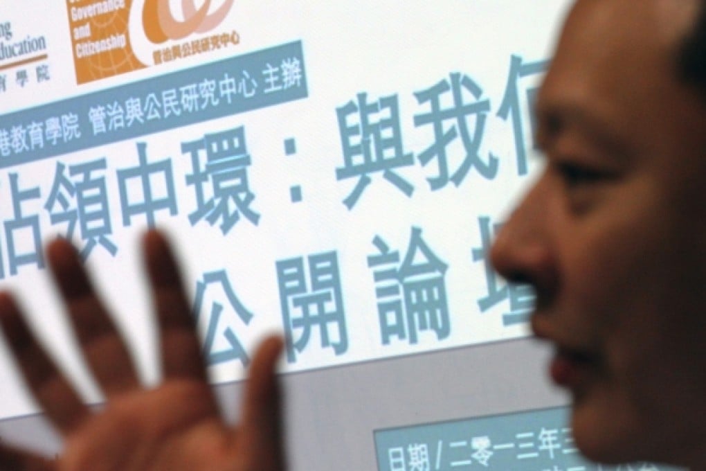 Benny Tai Yiu-ting, associate professor in University of Hong Kong'a Faculty of Law, speaks at an open forum "Occupy Central: Why Matters?" in Hong Kong Institute of Education, Tai Po. Photo: Felix Wong