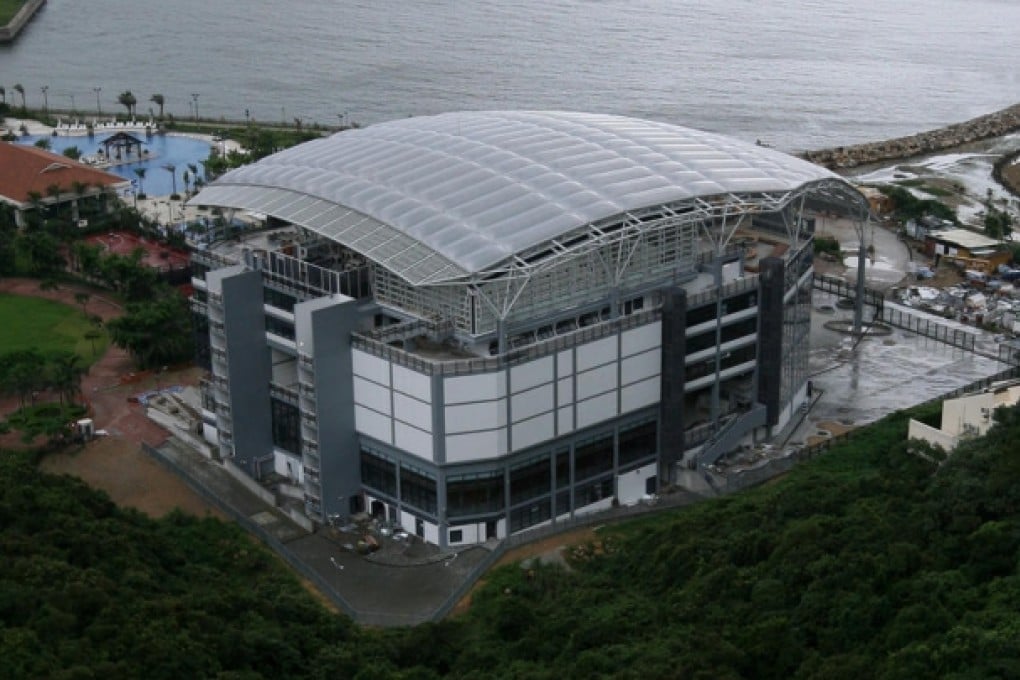 Discovery College parents complain to Ombudsman over fee increases