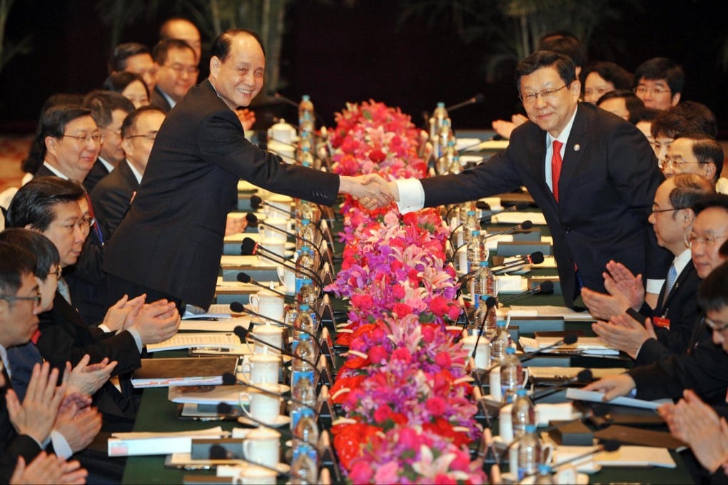 Национальный стиль ведения переговоров в китае. Дипломаты китая. Дипломатический подарок китаю. Си цзиньпин и император японии. Традиционная дипломатия китая.