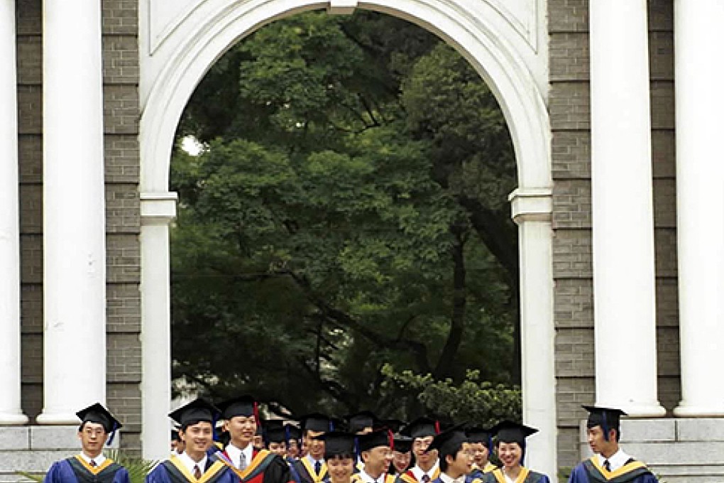 Graduates of of Tsinghua University in 2001. The campus is home to the China Educational and Research Network (Cern). Photo: Xinhua