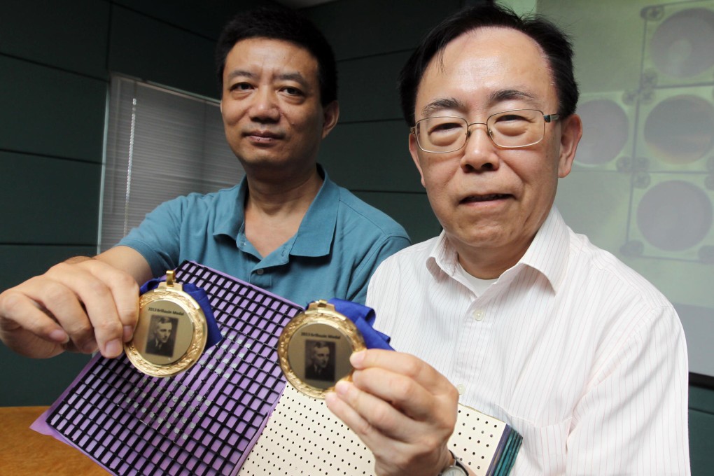 Yang Zhi-yu (left) and Sheng Ping were among the three who won the Brillouin Medal. Photo: Edward Wong