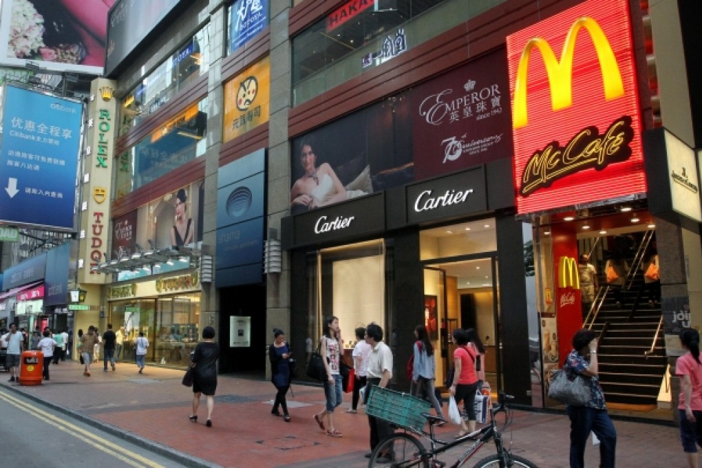 Shops face exorbitant rents at Russell Street. Photo: May Tse