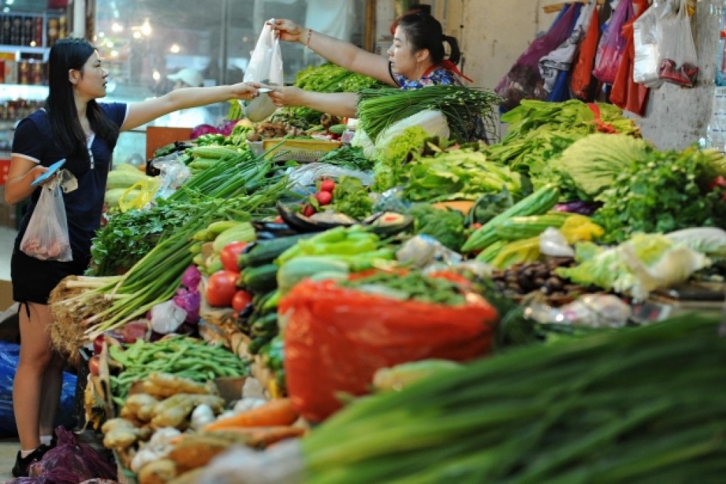 Mainland consumers paid 4.9 per cent more for food last month, leading to a 2.7 per cent increase in inflation for the month. Photo: Xinhua