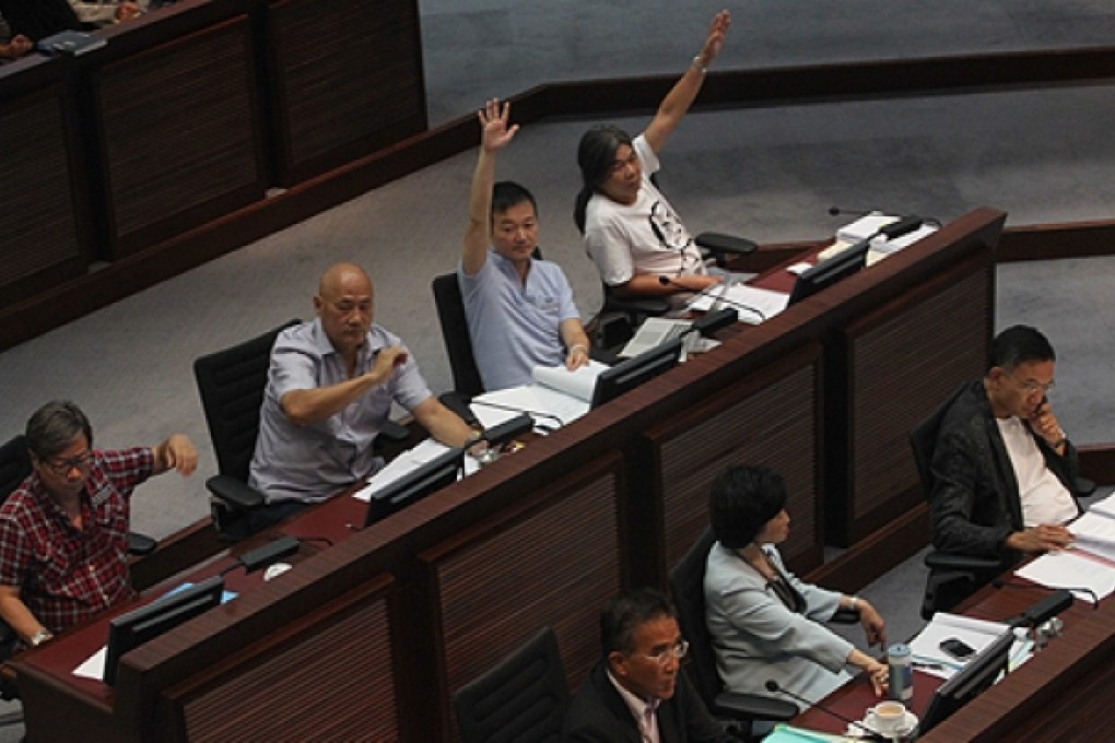 Lawmakers vote on Friday in the Legislative Council on the government's landfill extension funding proposals. Photo: Felix Wong