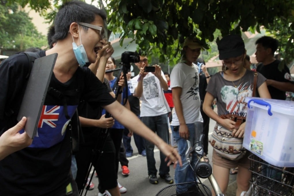 Sheung Shui residents take issue with parallel traders at the train station. Photo: Edward Wong