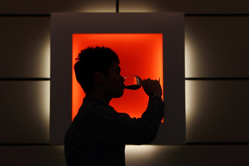 Chinese drinkers won over to online buying