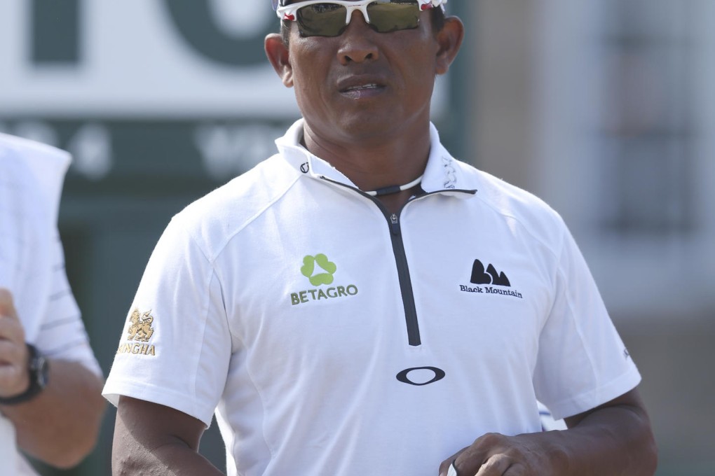 Thongchai Jaidee prepares to play on 10 yesterday. Photo: AP
