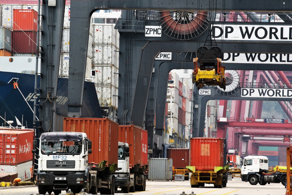 DP World sees falling container volumes