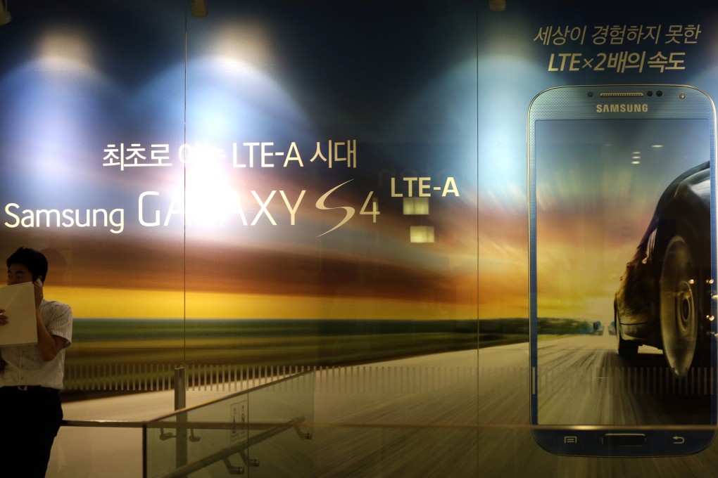 Suppliers to Samsung Electronics are feeling the pinch as sales of the upmarket Galaxy S4 smartphone fall short of expectations. Photo: AP