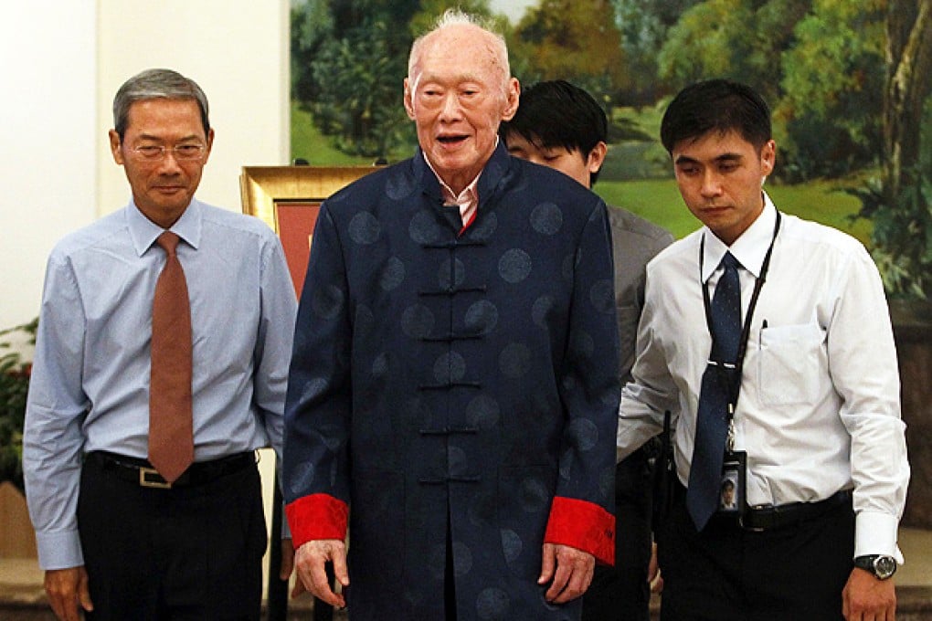 Singapore's former Prime Minister Lee Kuan Yew launches his new book in Singapore. Photo: Reuters