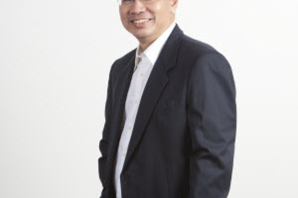 Jong Hee Sen, executive chairman and group president