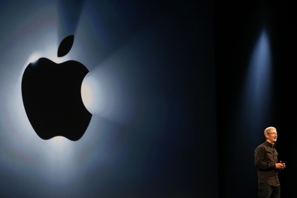 Apple boss Tim Cook met with China Mobile in Beijing last month, prompting speculation that a deal could be edging closer. Photo: Reuters