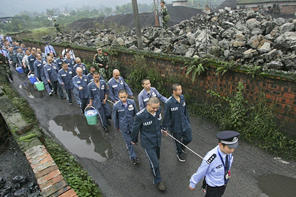 China plans to phase out use of executed prisoners organs for transplant operations from November. Photo: Reuters