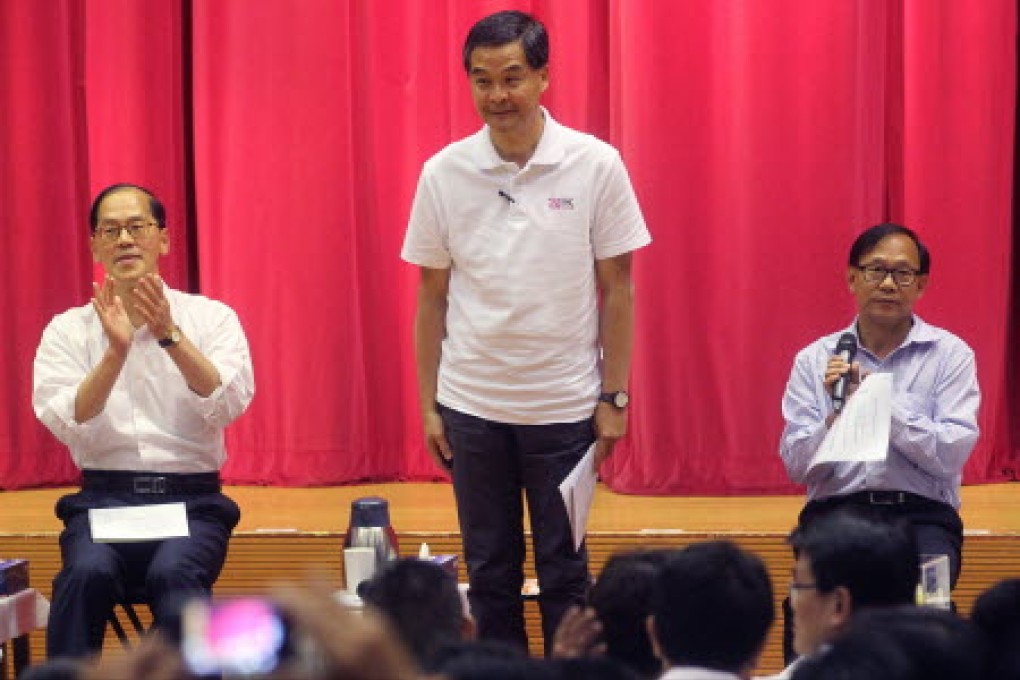 Chief Executive Leung Chun-ying during his Tin Shui Wai trip. Photo: K. Y. Cheng