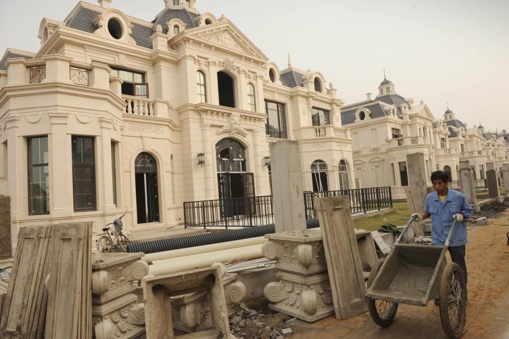 Rising prices for luxury homes in Shanghai are resulting in a reduced price differential with Hong Kong at the market's top end. Photo: AFP