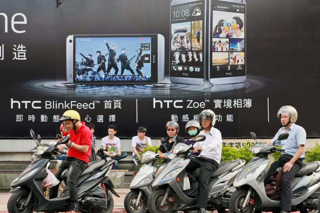 HTC's One handsets, though technically solid, fail to recoup research and marketing costs because of competition and the shorter lifespan of new devices. Photo: Bloomberg