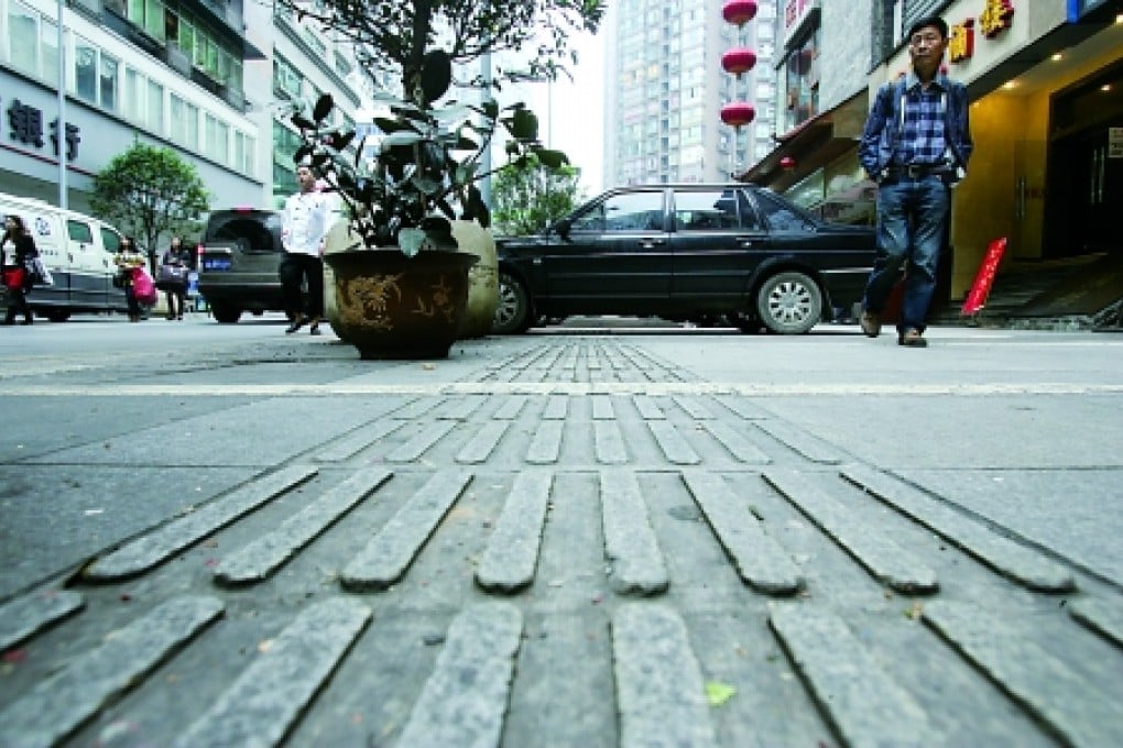 Poorly planned pathways draw public criticism. Photo: Xinhua