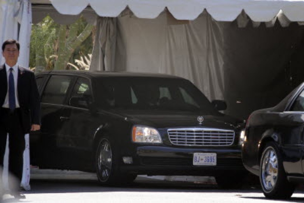 Graeme Maxton says Western politicians now look increasingly like gangsters sitting in black cars in typical Hollywood movies. Photo: AP