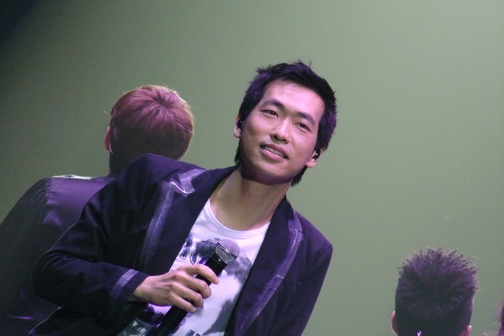 Rick Lau joins Sandy Lam on stage at the Coliseum in March last year. Photo: James Leung