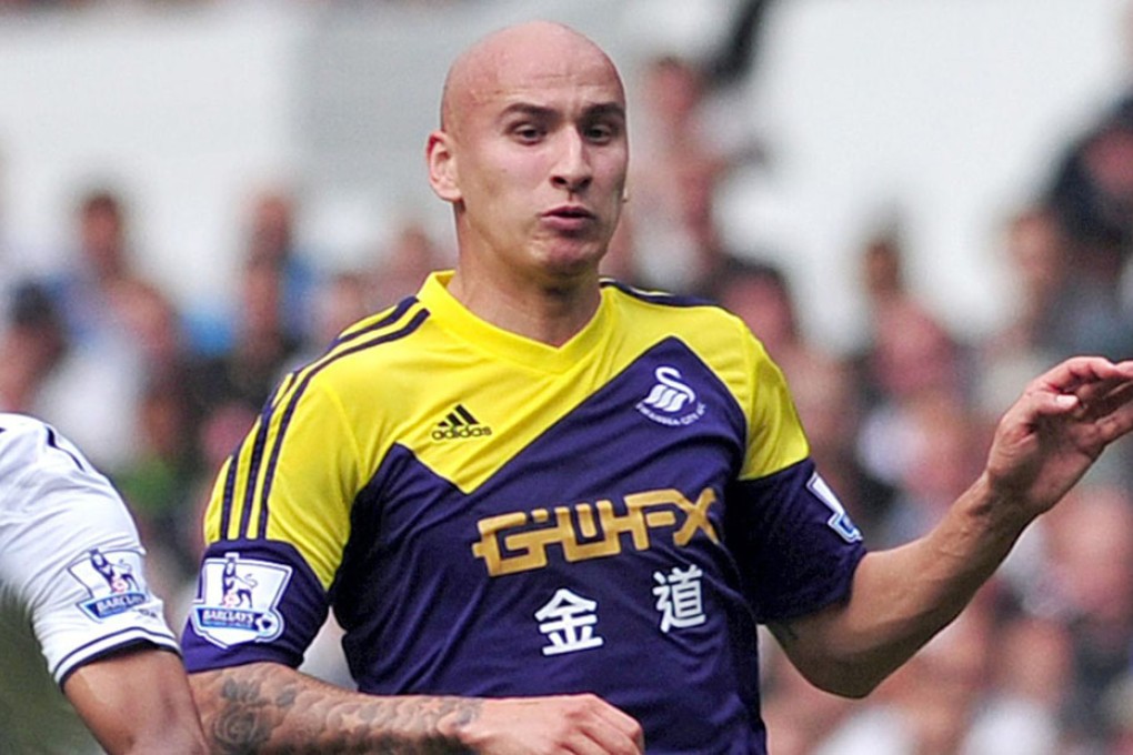 Jonjo Shelvey was controversially sent off for serious foul play during the red-blooded Liverpool and Manchester United match last year. Photo: AFP