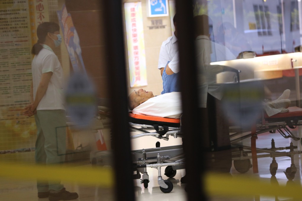 The 88-year-old was discovered unconscious on Wednesday, shortly after arriving at Queen Mary Hospital, Pok Fu Lam, where he was due to receive radiotherapy. Photo: Sam Tsang