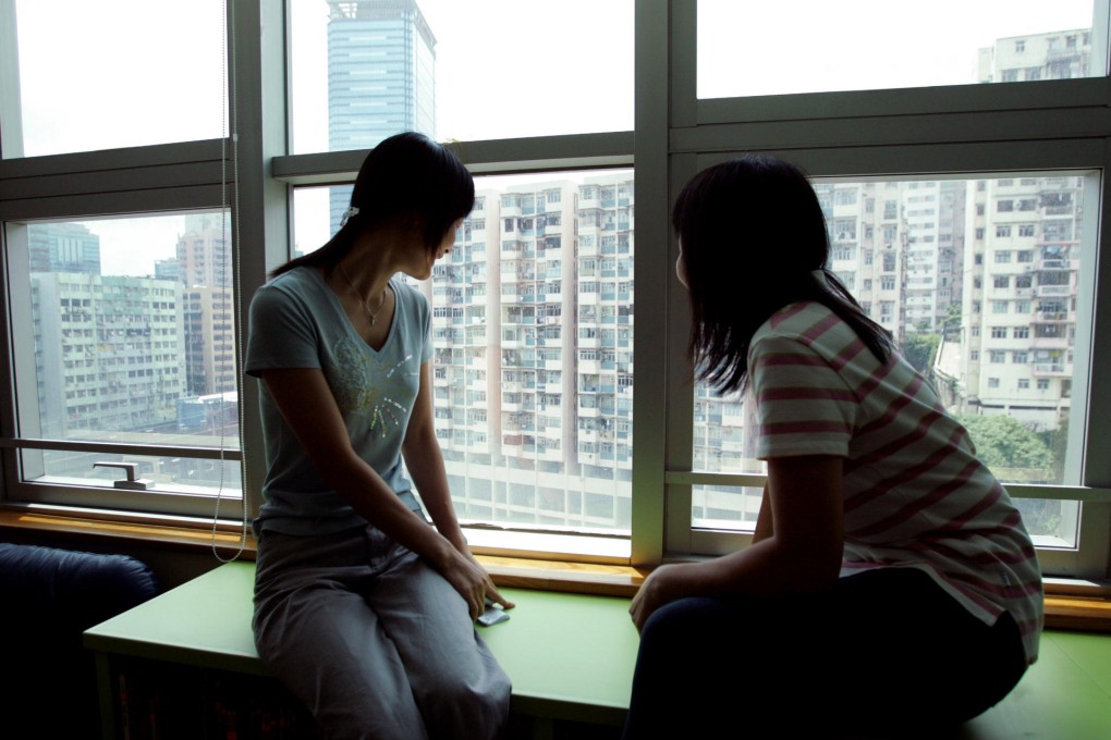 Reckless media reports encourage suicides, say experts at HKU centre