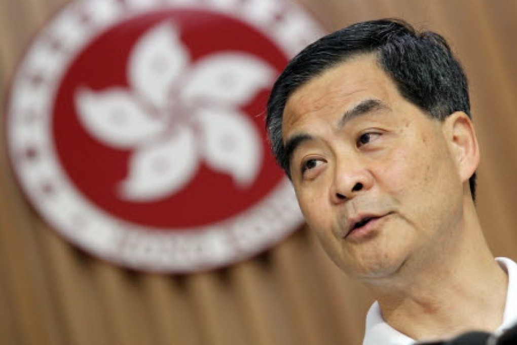 Chief Executive Leung Chun-ying will host dinners to gauge views on political reform. Photo: Dickson Lee