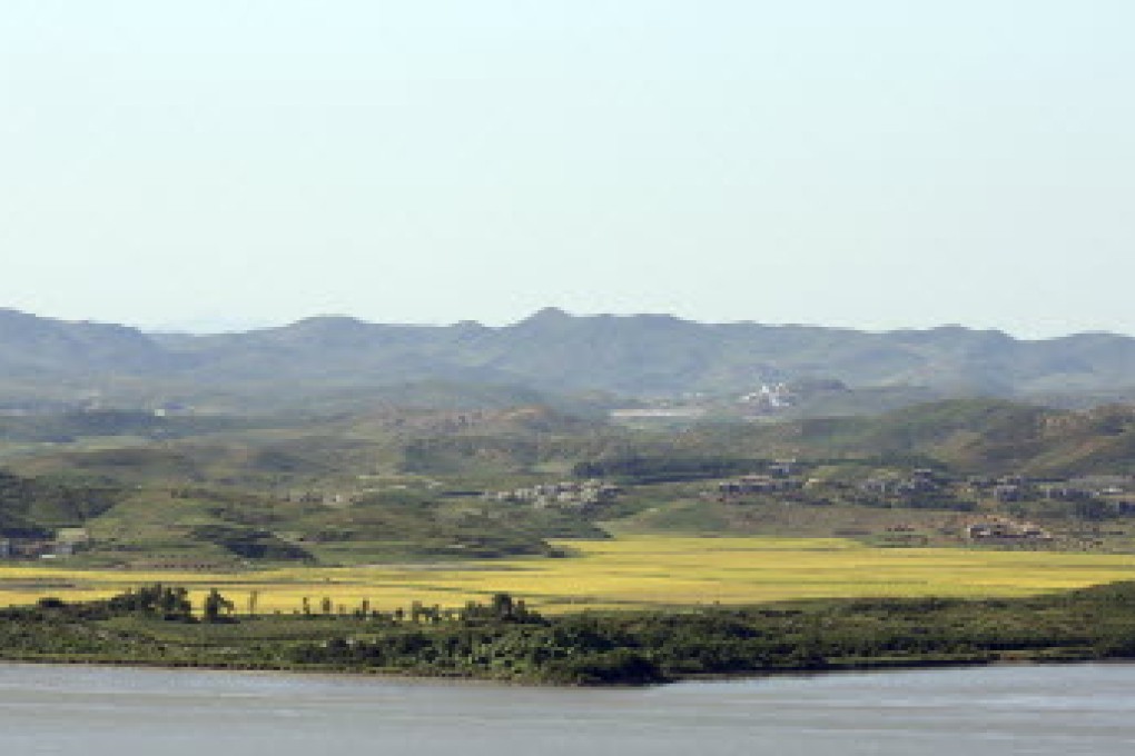 South Korean troops shot dead a man trying to swim across a border river into the North. Photo: Reuters