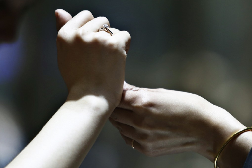 All that glitters: Diamonds outshine gold for Chinese brides