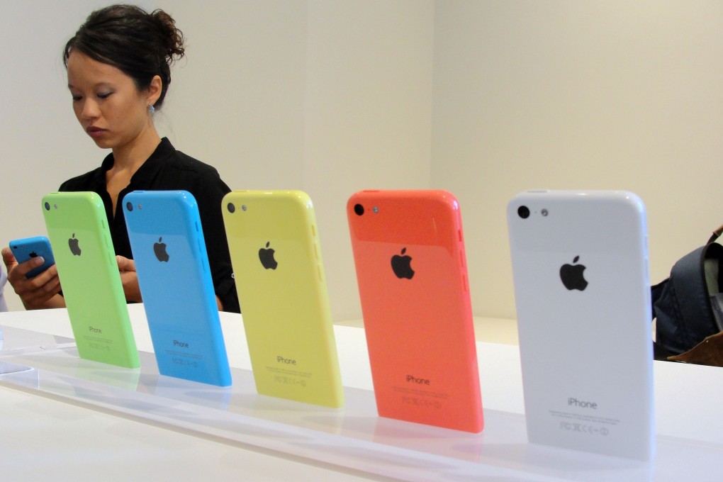 Three Hong Kong mobile operators said they had seen solid market interest in Apple's new flagship iPhone 5s and the lower-priced 5c models. Photo: AFP