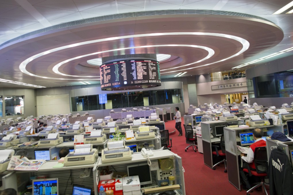 Hong Kong stocks down 0.96pc by noon