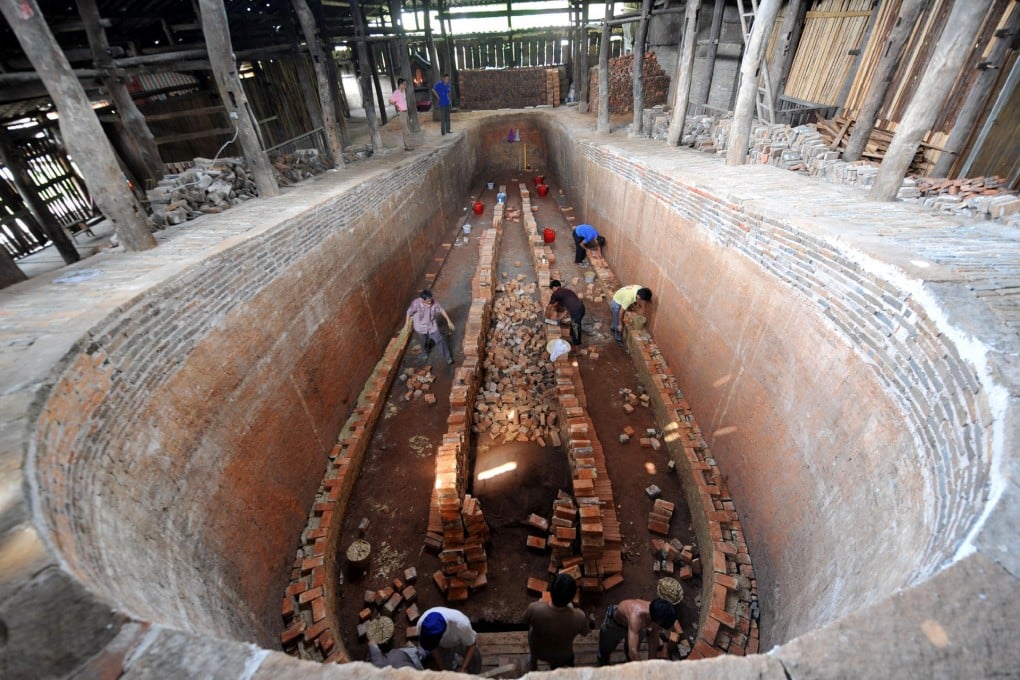 A Qing-dynasty kiln in Jingdezhen. Photos: Corbis; Violet Law