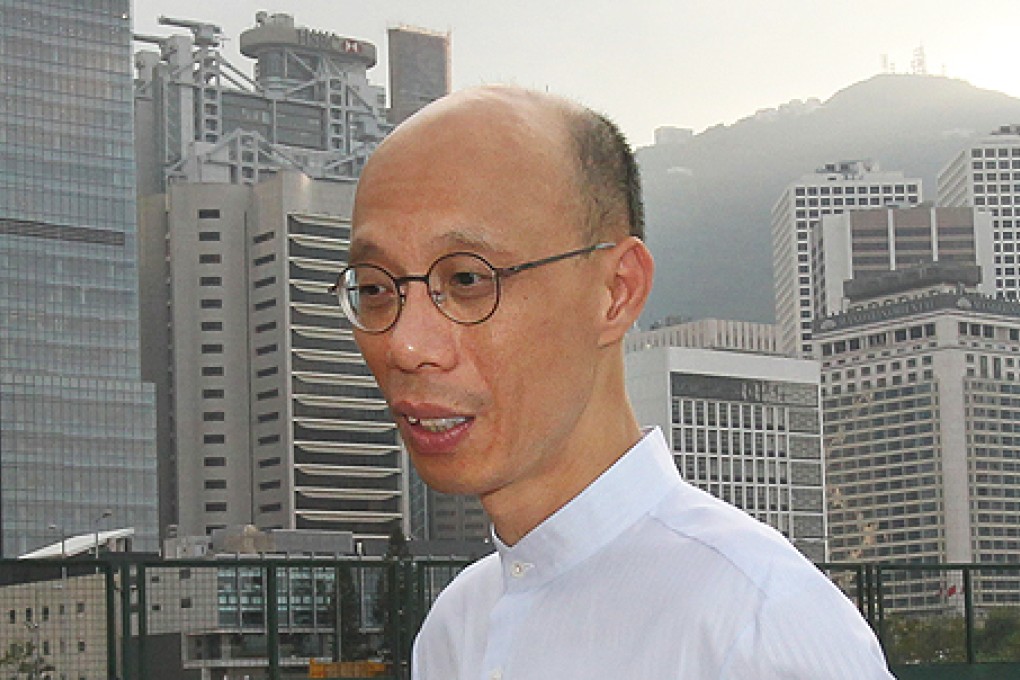 Wong Kam-sing (centre), Secretary for the Environment. Photo: Dickson Lee